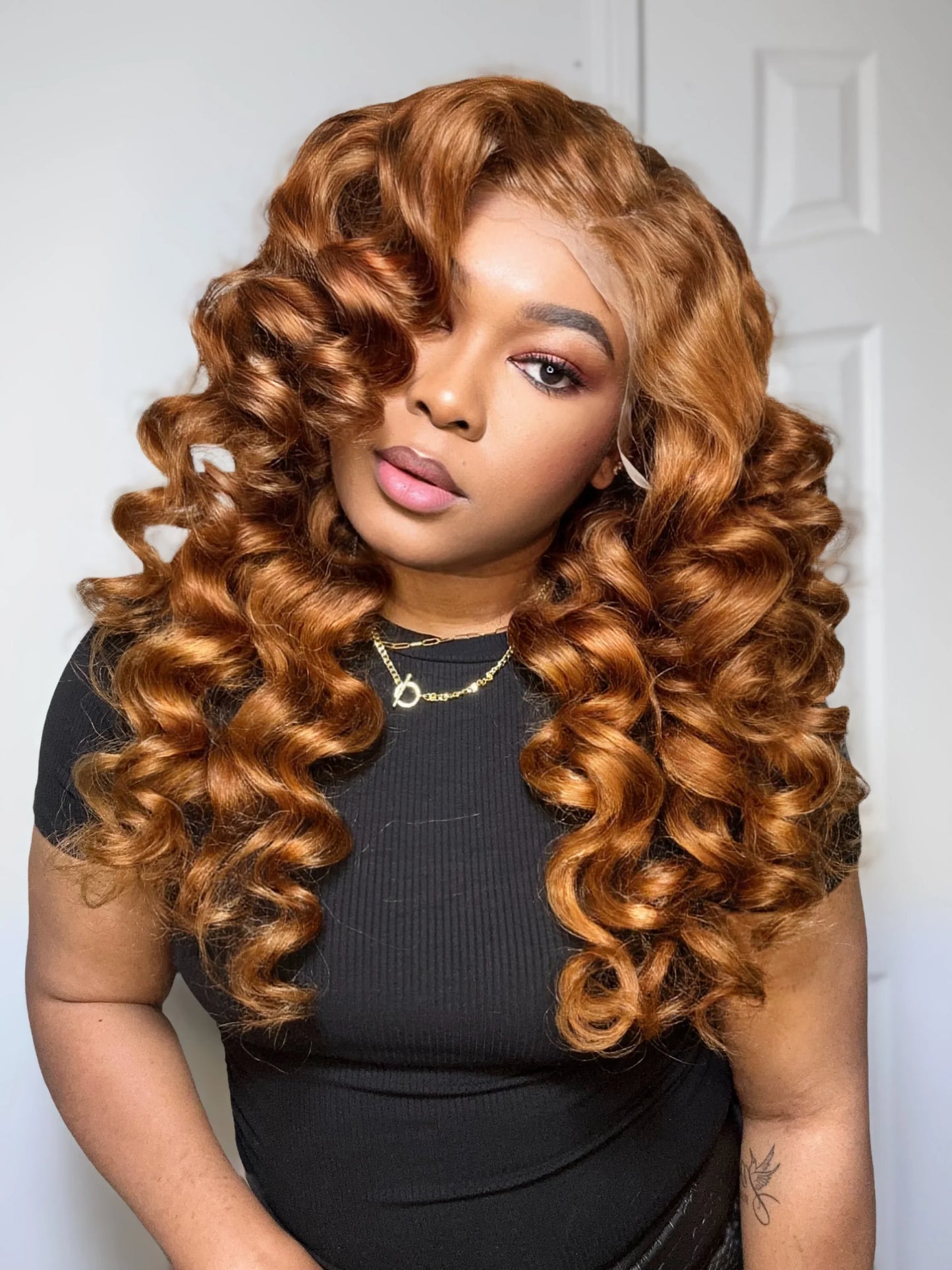SIGNATURE HOLLYWOOD WAVES FRONTAL WIG