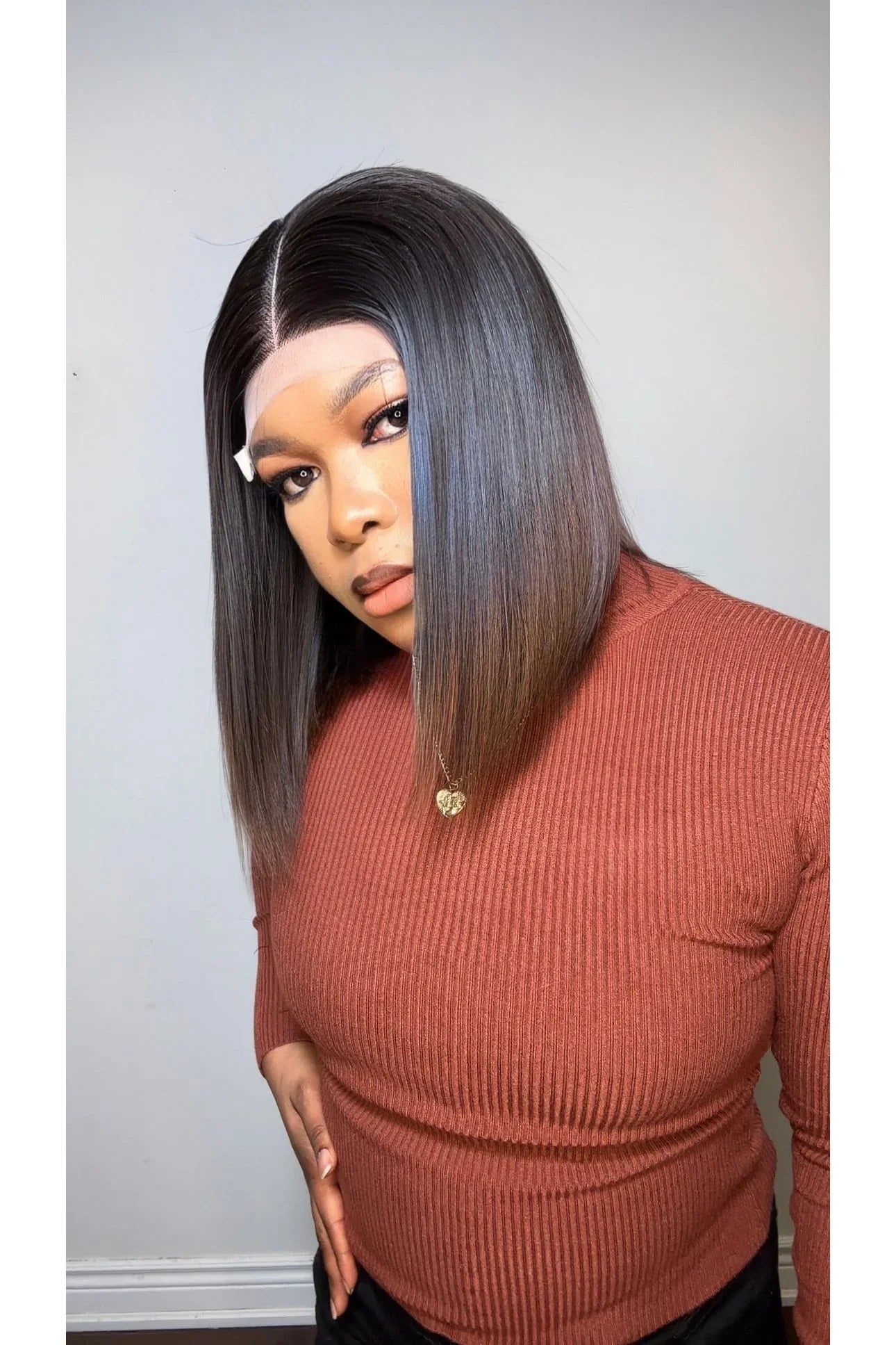 RAW SE LACE CLOSURE BOB WIG (BROWN ENDS)