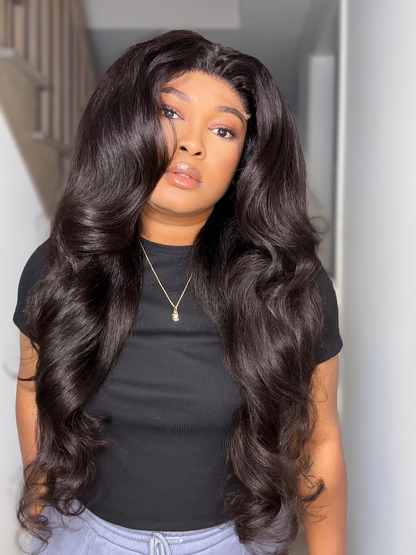 KINKY LUXE WAVY LACE WIG